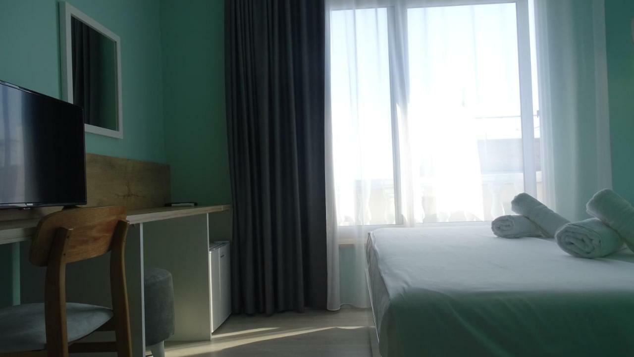 Bistrica Hotel Sarandë Buitenkant foto