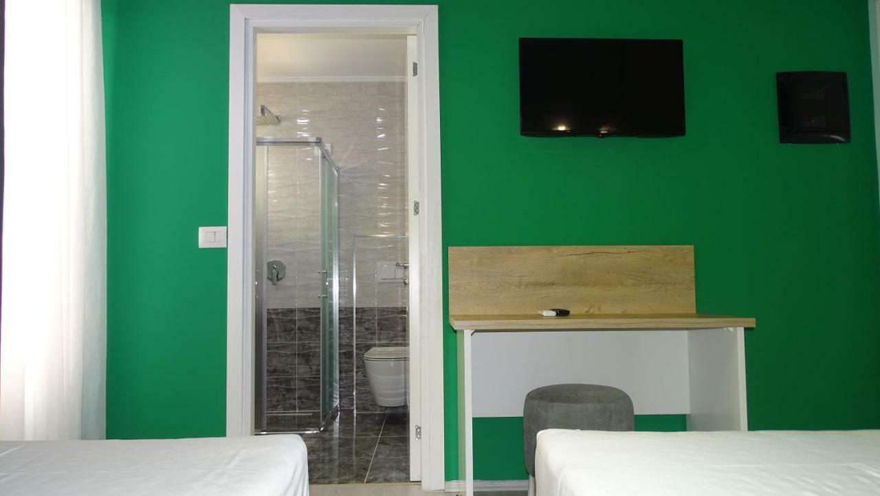 Bistrica Hotel Sarandë Buitenkant foto