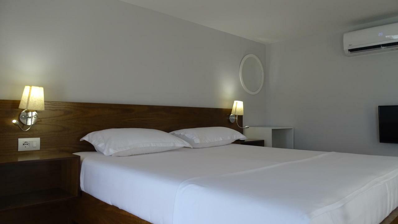 Bistrica Hotel Sarandë Buitenkant foto